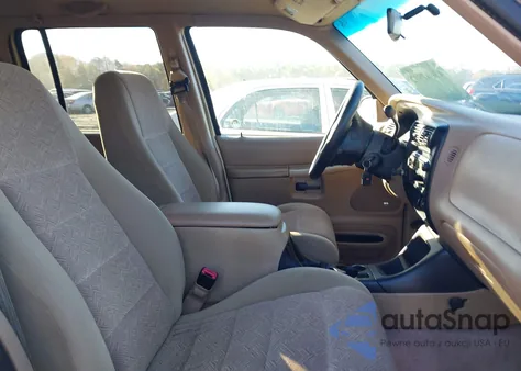 2000 Ford Explorer Xlt из США, поврежденный, VIN 1FMZU63X0YZC21057